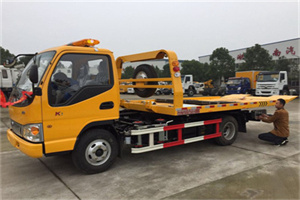 杨镇哪里有拖车服务